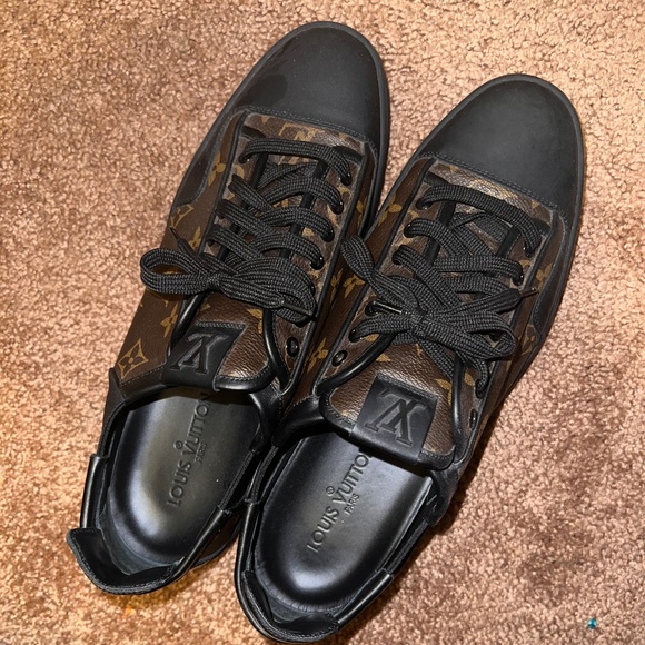 Louis Vuitton - Picture 1 of 1
